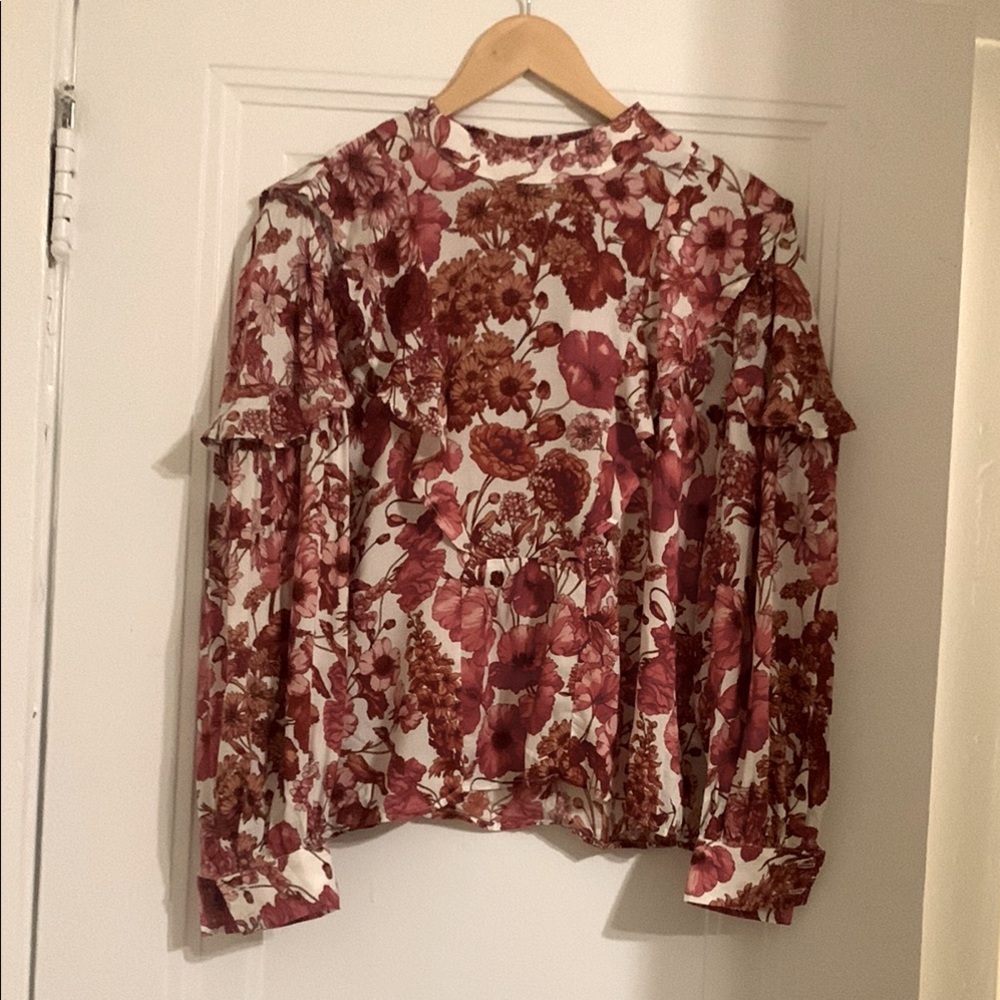 NWT Amour Vert ruffled top